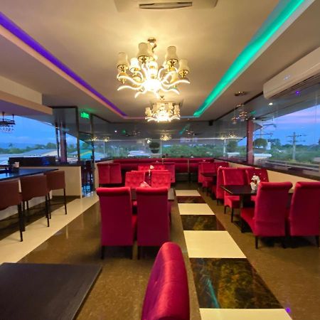 Grand Diamond Hotel Trinidad Piarco Kültér fotó