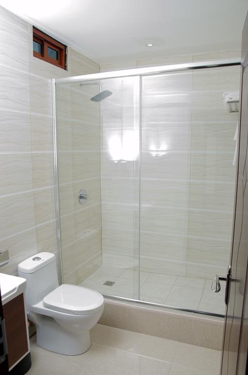 Grand Diamond Hotel Trinidad Piarco Kültér fotó