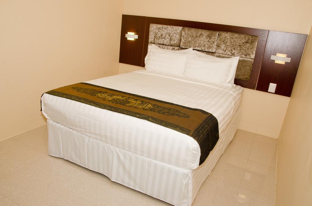 Grand Diamond Hotel Trinidad Piarco Kültér fotó
